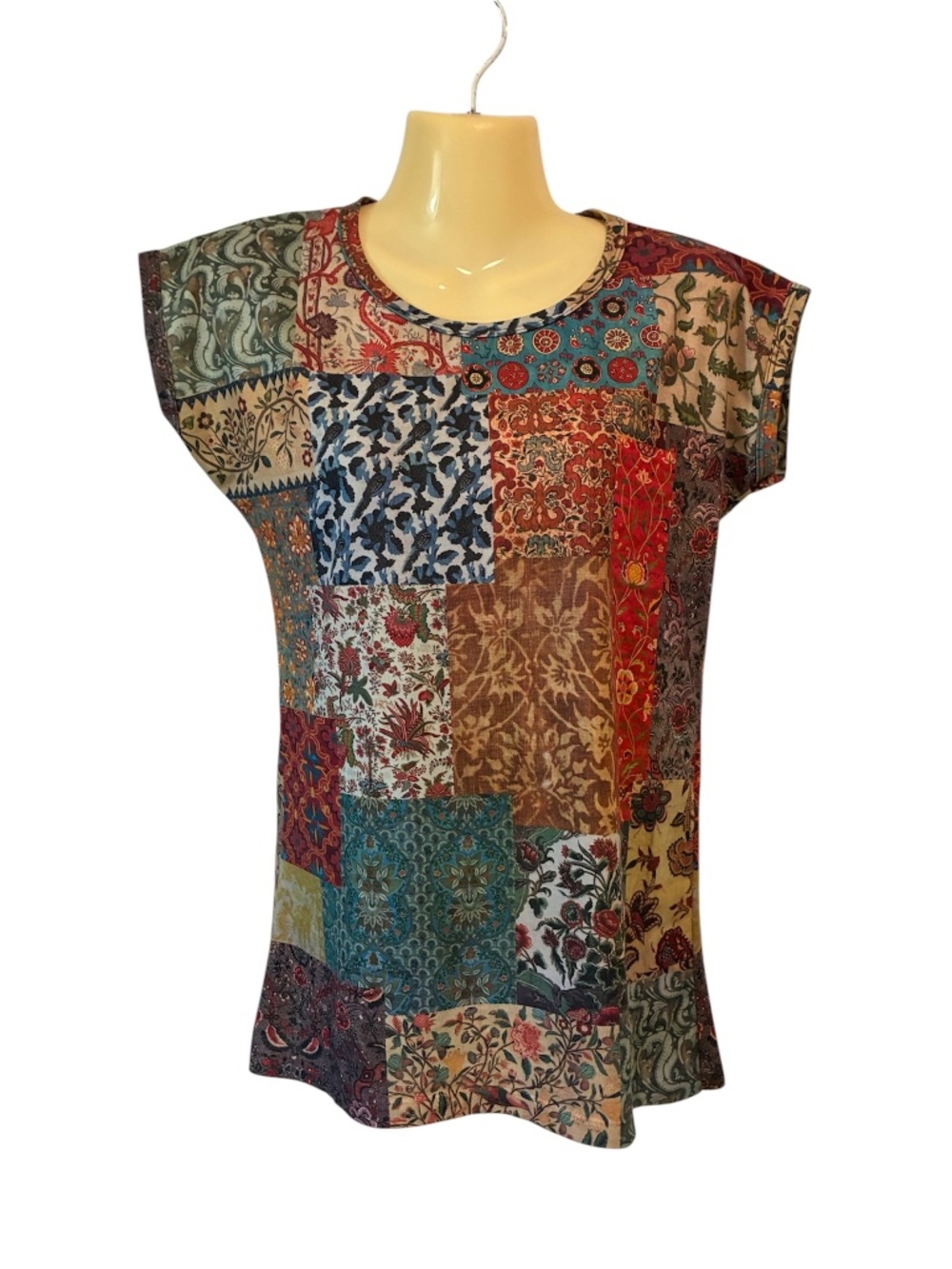 Metropolitan Museum of Art SS Tee Bohemian Patchwork Paisley Retro Multicolor Lg